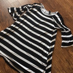 Agnes and Dora Walker XL